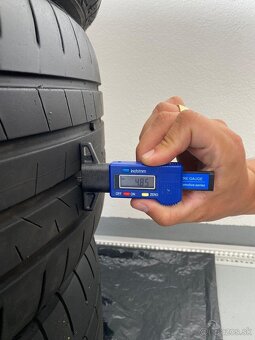 Original Audi Q7 disky+ letne pneu R20/5x112 - 7