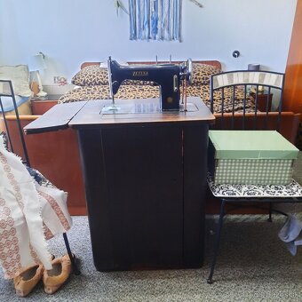 Predám šijací stroj Zetina - 7