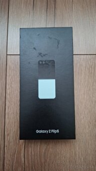Samsung Galaxy Z Flip 5 512GB - 7