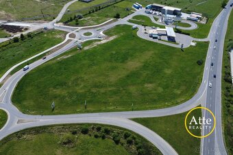 Na predaj: 1,7ha komerčný stavebný pozemok na obchvate - 7