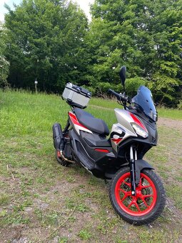 Predám Apriliu SR GT Šport 125 11kw - 7