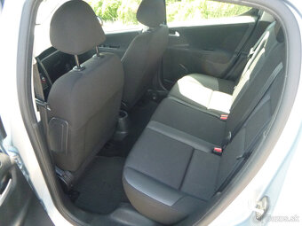 Peugeot 207 1,4i 16v 2010 - 7