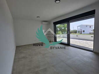 Chorvátsko na predaj nadštandardne veľký apartmán 92m2 so zá - 7