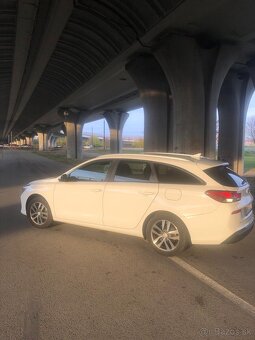 Hyundai Í30 kombi comfort extra 1.4 mpi - 7