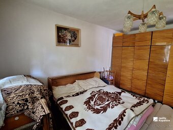 Malý domček, pokojná ulička, veľký pozemok a stodola - 7