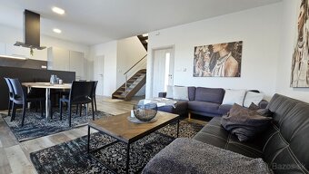 EXKLUZÍVNE Moderný zariadený 4-izbový rodinný dom, 2 k - 7