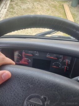 Ťahač Volvo FH 12 + náves Schmitz - 7