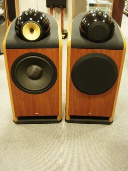 B&W Bowers & Wilkins 801 Nautilus - 7