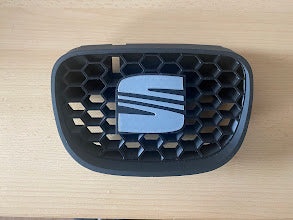 Seat Leon MK1 Cupra R stredná mriežka do masky - 7