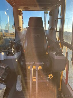 Pásové rypadlo JCB 220X LC - 7