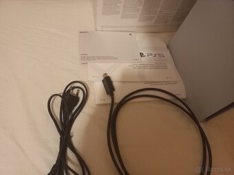 Ps5 Slim s mechanikou 2 ovládače + hra - 7