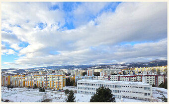 3i byt BB / SÁSOVÁ / 70 m2 / LOGGIA / PEKNÝ VÝHĽAD - 7