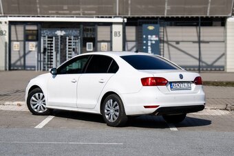 Volkswagen Jetta 1.6 TDi / 77 kW / 2013 - 7