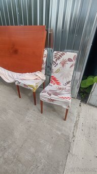 Predám 6 x stoličky cena 60 eur spolu. - 7