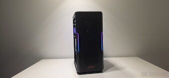 Ryzen 7 1700X, 16GB Ram, M.2 256GB + SSD 1TB, RX5700XT 8GB - 7