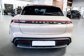 Porsche Taycan - 7