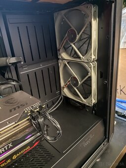 Fractal Meshify + Noctua + gold zdroj - 7