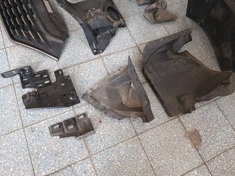 Iveco Daily 2018 - Nazanik, maska , drziaky , Kapota - 7