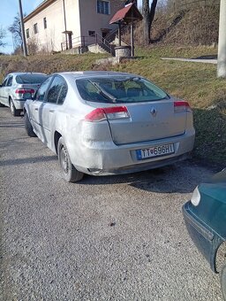 Renault laguna rok 2010 - 7