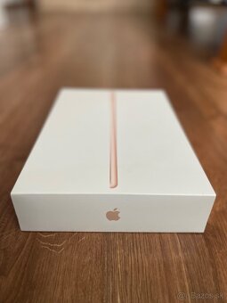 iPad 10.2 (2020) 8. generácia 32 Gb - 7