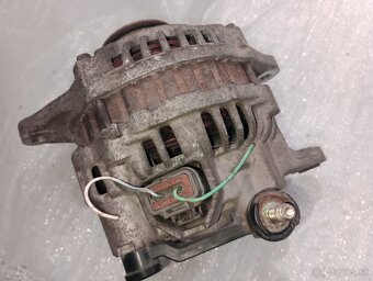 Mazda 323f z roku 2001-náhradné diely - 7