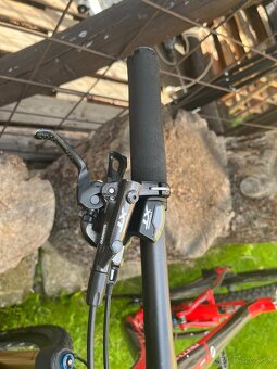 Celoodpruženy Giant Strive M 27,5 - 7