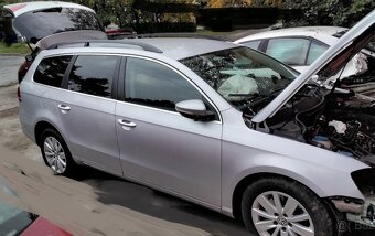 predám DVERE LA7W Volkswagen Passat B7 2.0 TDi 2013 VARIANT - 7