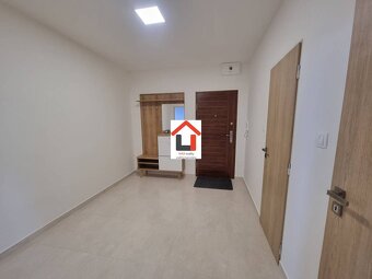 PREDAJ: 2 IZBOVÝ MODERNÝ BYT - KOMÁRNO - 7