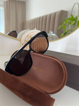 TOM FORD - 7
