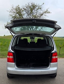 Volkswagen Touran 1.9 TDI 77KW/105PS R.V.10/2006 - 7