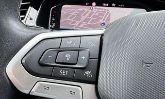 Passat Variant B8 Elegance 2.0l TDI 4MOTION R-Line DSG 7AT - 7