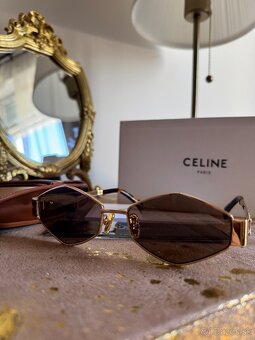 Slnečné okuliare Celine s koženým púzdrom - 7