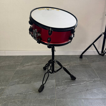 Predám bicie Gear4music BDK-1plus – červené, plná veľkosť - 7