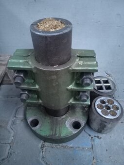 Briketovaci lis Vector - 7