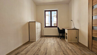 Mariánske námestie bude váš sused: novo zariadený 3-izb - 7