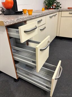 Nadčasová kuchyňa LEONA - 7