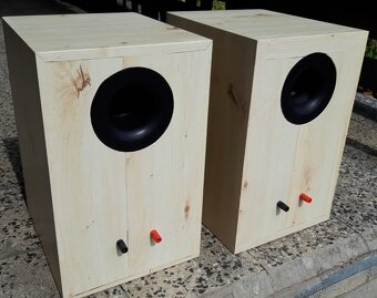 Predám pár UCD 280 - 7