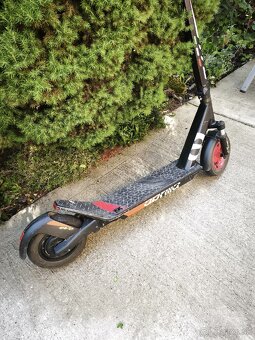 ELEKTRICKÁ KOLOBEŽKA APRILIA - 7