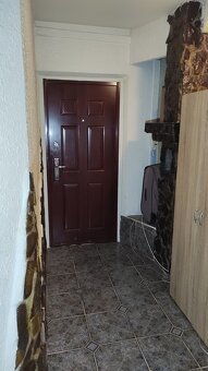 1 A POL IZBOVÝ BYT NA TERASE - 7