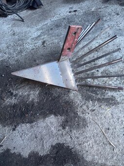 Predám náhradné diely na traktor pf-62 - 7