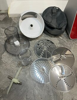 Bosch MUM 56740 900W kuchynský robot - 7