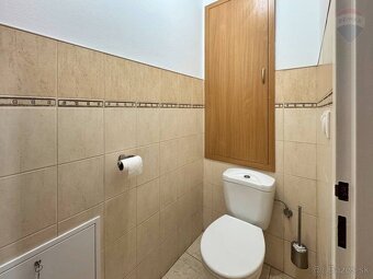 PRENÁJOM kancelárske priestory 75 m2 centrum mesta Prievidza - 7