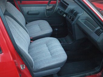 Peugeot 205 GRD - 7