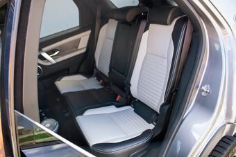 Land Rover Discovery Sport 2.0D SD4 SE AWD A/T - 7