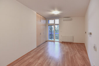 Koliba - 6 izbový krásny rodinný dom na Kolibe - 7