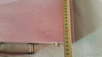 Predám drevený kufrík na maĺovacie potreby. - 7