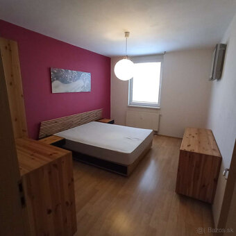 UNIVERSO voľný od1.2.2025 - 7