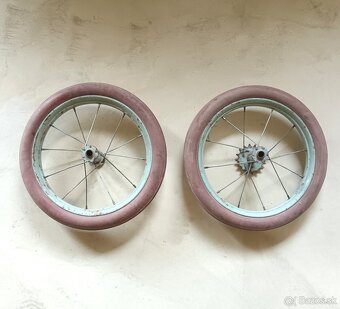 Starý kočík, kolieska, blatníky - 7