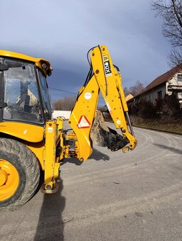 JCB 4CX s TP a ŠPZ - 7