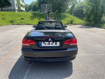 Predám BMW e93 320i cabrio - 7